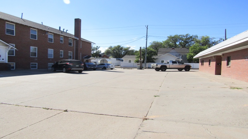 CONCRETE PARKING LOT INCLUDED