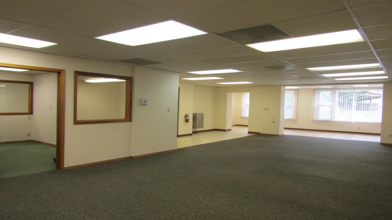 LEVEL 100 AVAILABLE OFFICE SPACE