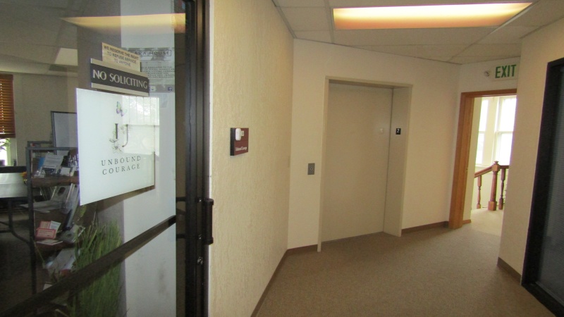 LEVEL 200 411 MAIN ST/ELEVATOR/STAIRS LOCATION