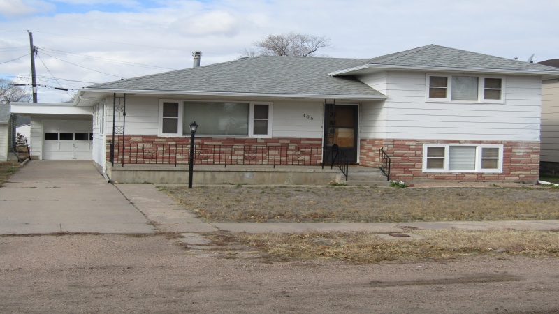 305 9th Ave, Sterling, Colorado 80751, 3 Bedrooms Bedrooms, ,2 BathroomsBathrooms,Residential,Sold,9th ,1076
