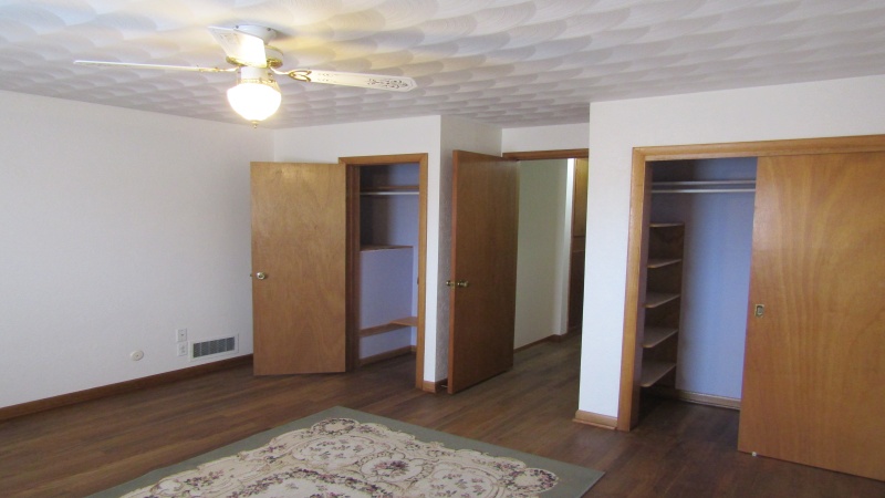 305 9th Ave, Sterling, Colorado 80751, 3 Bedrooms Bedrooms, ,2 BathroomsBathrooms,Residential,Sold,9th ,1076