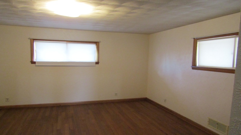 305 9th Ave, Sterling, Colorado 80751, 3 Bedrooms Bedrooms, ,2 BathroomsBathrooms,Residential,Sold,9th ,1076