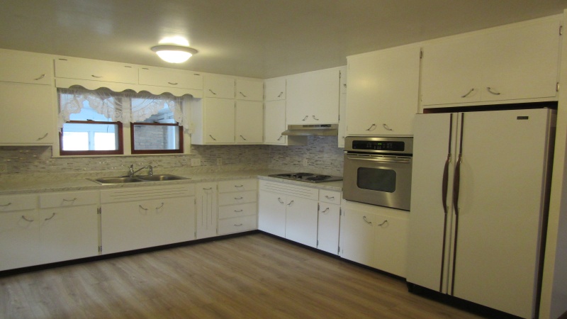 305 9th Ave, Sterling, Colorado 80751, 3 Bedrooms Bedrooms, ,2 BathroomsBathrooms,Residential,Sold,9th ,1076