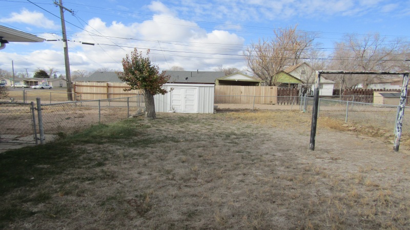 305 9th Ave, Sterling, Colorado 80751, 3 Bedrooms Bedrooms, ,2 BathroomsBathrooms,Residential,Sold,9th ,1076